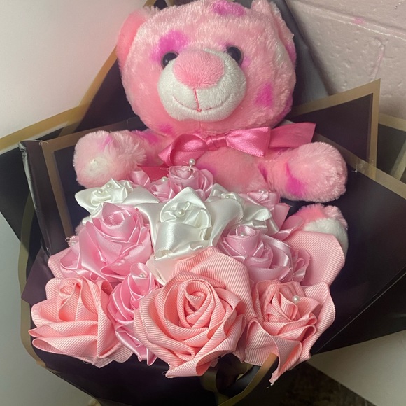 I am selling pink/white valentines ribbon rose bouquet. AKA eternal flowers. <3 - Picture 3 of 5